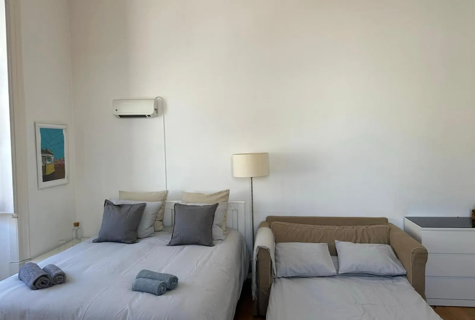 Apartment Deluxe King With Ac With2 Bedrooms Lisbon